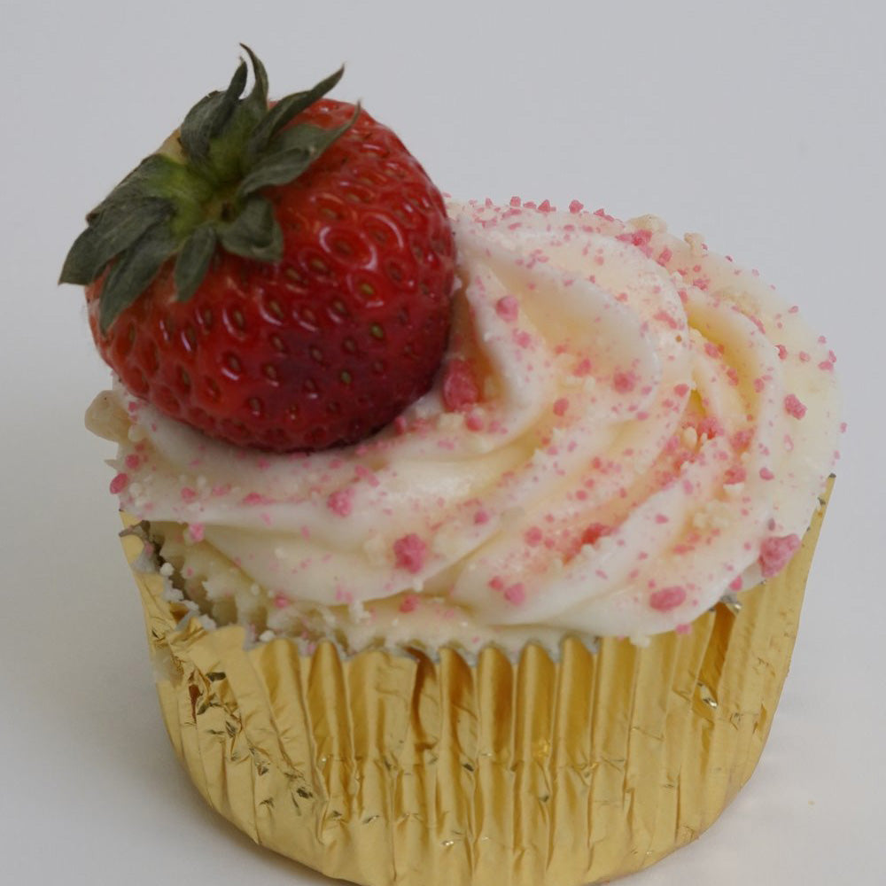 Strawberry Crumble Cheesecakes Cupcakes